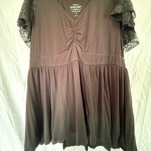 Black Torrid Baby Doll Top w/ Lace Sleeves
